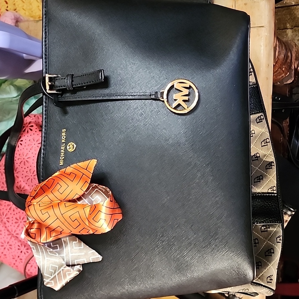 Black mk tote large